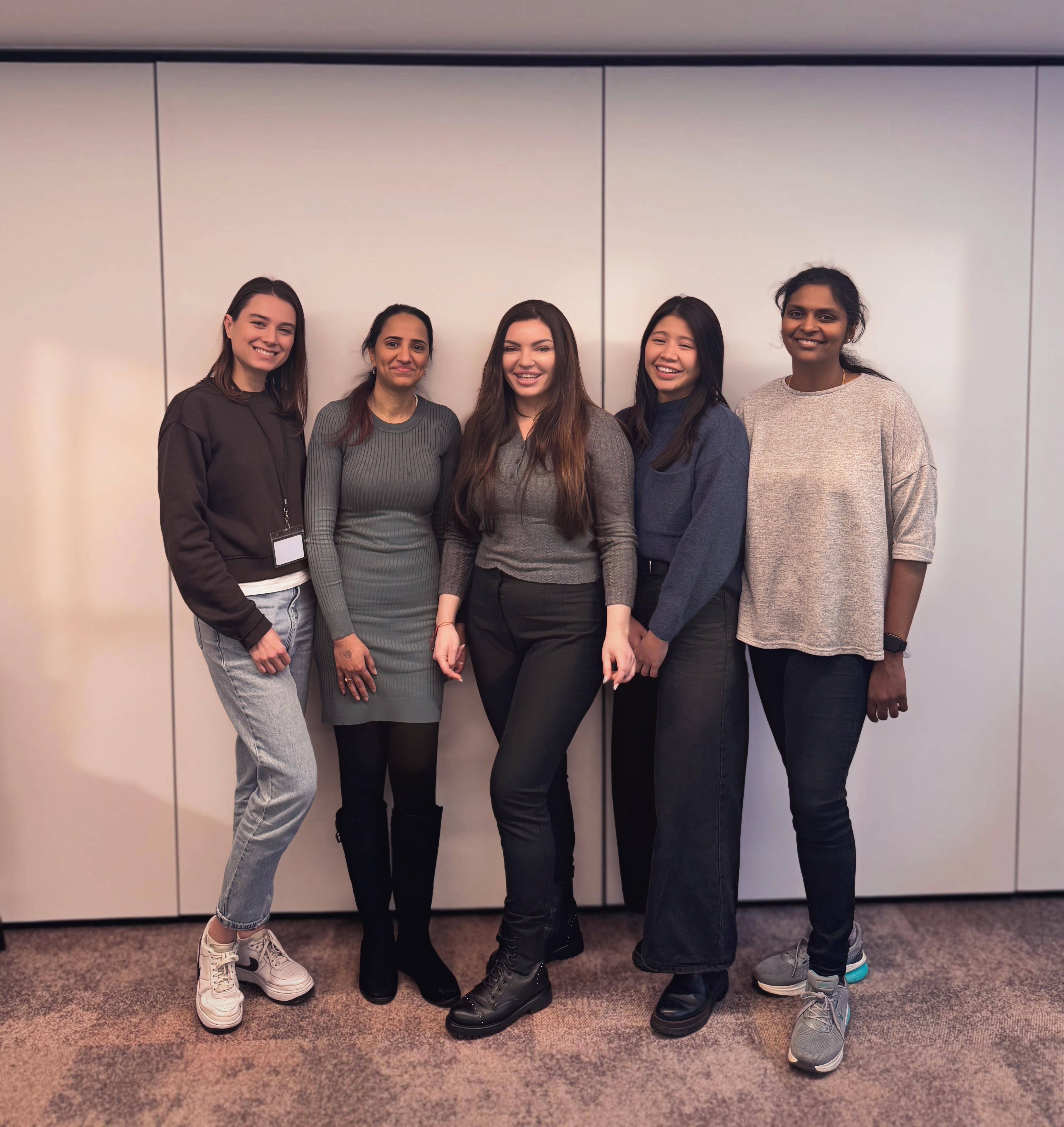 5 Women from the REGnosys team.